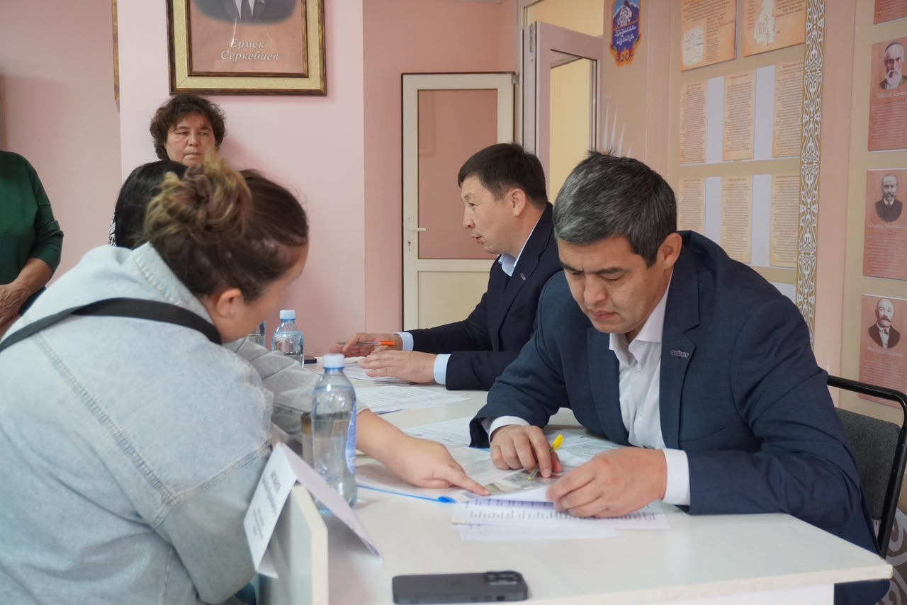 Партия «Әділет» провела мобильную общественную приёмную в Алматинской области